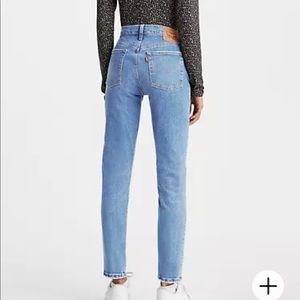Levi’s 501 Skinny Jean (Mom Jean)